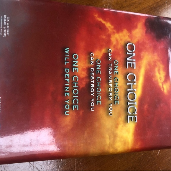 Allegiant by - Veronica Roth book is like new - Picture 3 of 7